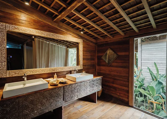 Kropak Курортный комплекс 4*